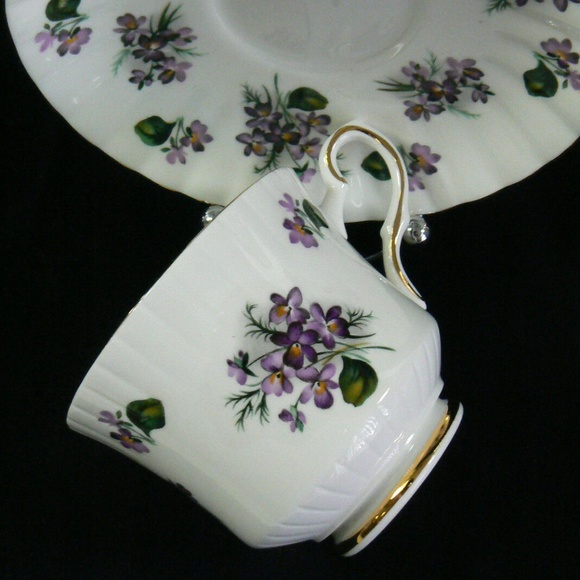 Royal Standard Tea Cup & Saucer Set Floral Pattern Fine bone china England - Picture 5 of 6